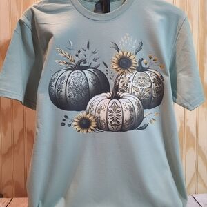 🎃 Harvest Blooms Tee – Cozy Fall Vibes in Sage 🌻